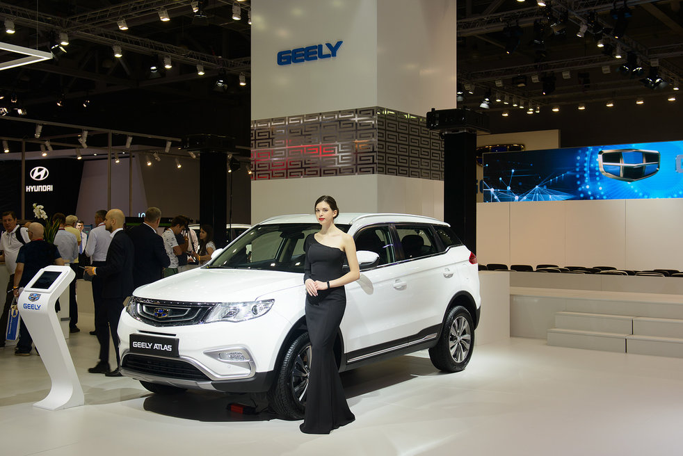 Geely дилеры. Модельный ряд Джили 2024. Линейка Джили Модельный. Джили атлас про дилер.